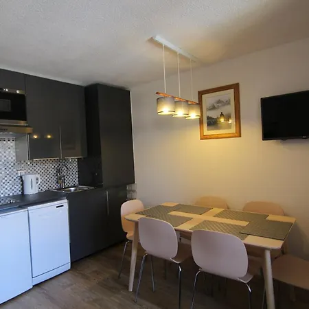 Cosy Avec Balcon, Piscine & Sauna - 3 Pers, Pied Des Pistes, Animaux Ok - Fr-1-405-87